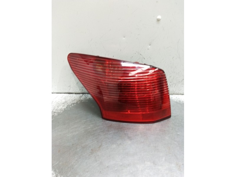 Recambio de piloto trasero izquierdo para peugeot 407 sw (6e_, 6d_) 2.0 hdi 135 referencia OEM IAM   