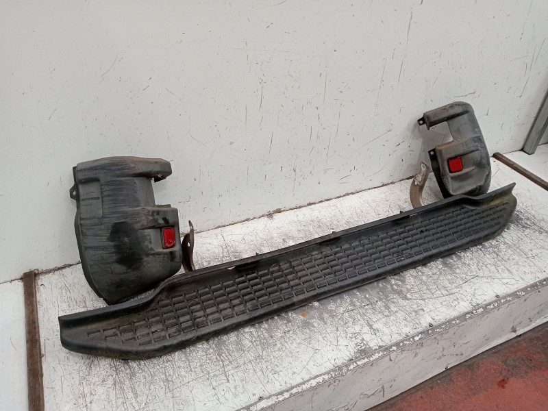 Recambio de paragolpes trasero para iveco daily v furgoneta 29s13, 29l13, 35c13, 35s13, 40c13, 40s13 referencia OEM IAM   