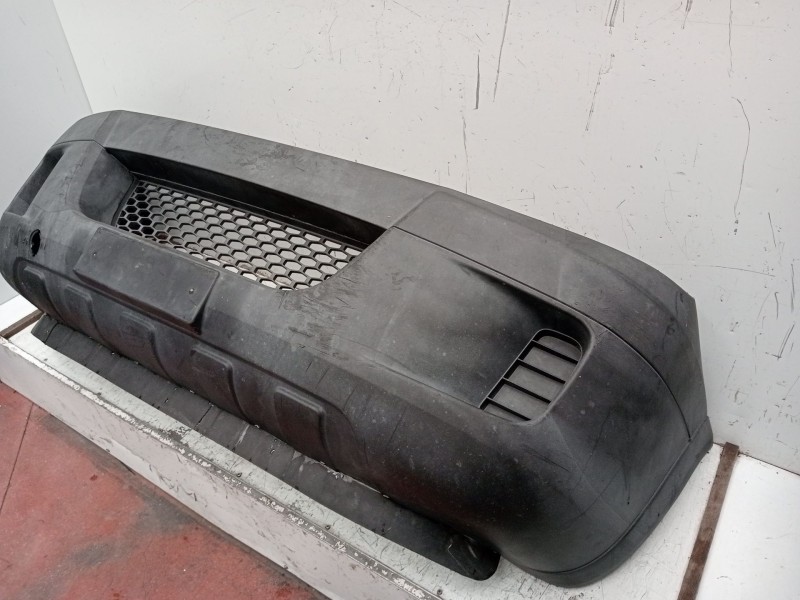 Recambio de paragolpes delantero para iveco daily v furgoneta 29s13, 29l13, 35c13, 35s13, 40c13, 40s13 referencia OEM IAM   