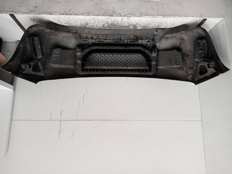 Recambio de paragolpes delantero para iveco daily v furgoneta 29s13, 29l13, 35c13, 35s13, 40c13, 40s13 referencia OEM IAM   