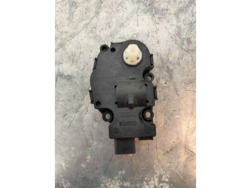 Recambio de motor apertura trampillas climatizador para audi a4 ber. (b8) 2.0 16v tdi referencia OEM IAM K9749005  