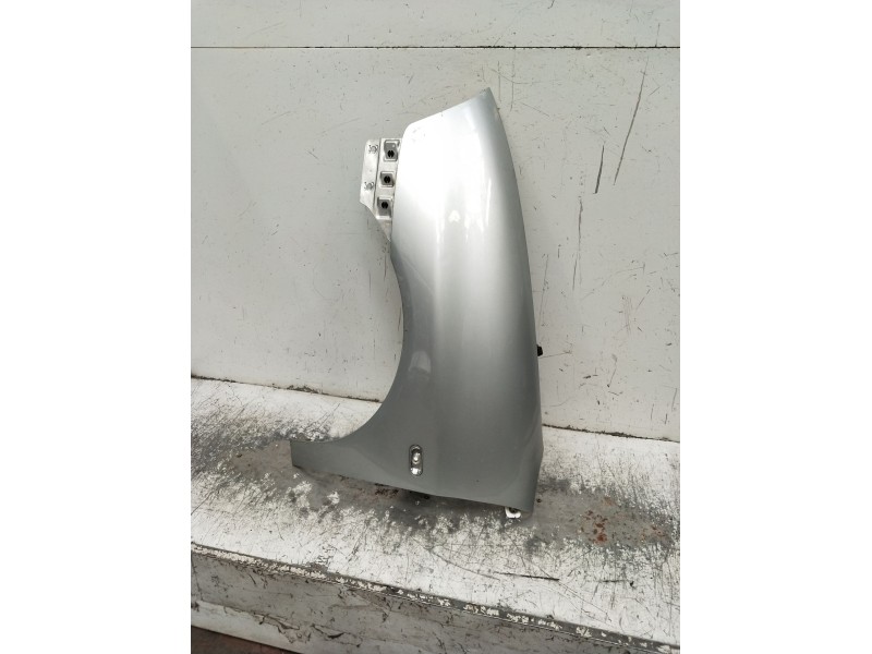 Recambio de aleta delantera izquierda para seat cordoba (6l2) 1.4 16v referencia OEM IAM   