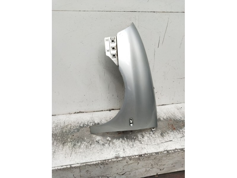 Recambio de aleta delantera izquierda para seat cordoba (6l2) 1.4 16v referencia OEM IAM   