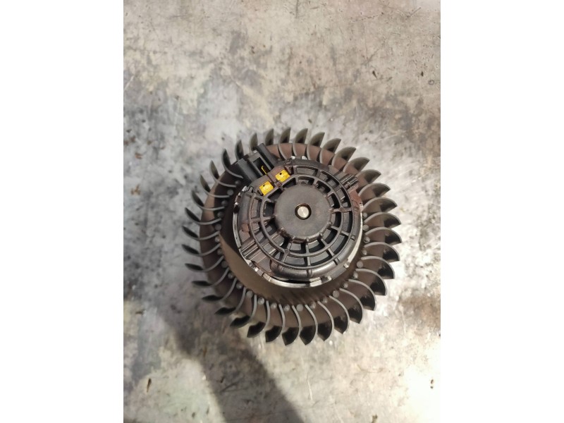 Recambio de motor calefaccion para chevrolet aveo berlina hatchback lt referencia OEM IAM 52440503  