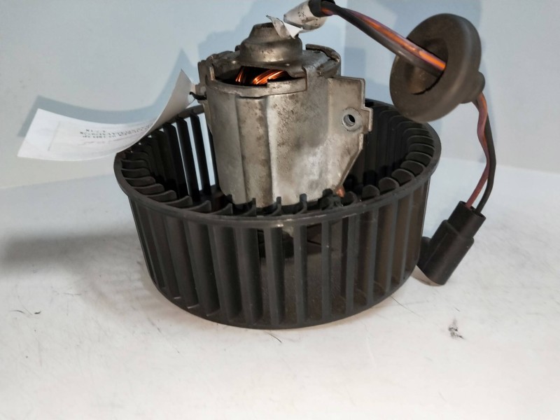 Recambio de motor calefaccion para ford fiesta berlina 1.8 diesel cat referencia OEM IAM   