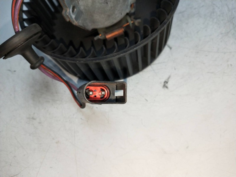 Recambio de motor calefaccion para ford fiesta berlina 1.8 diesel cat referencia OEM IAM   