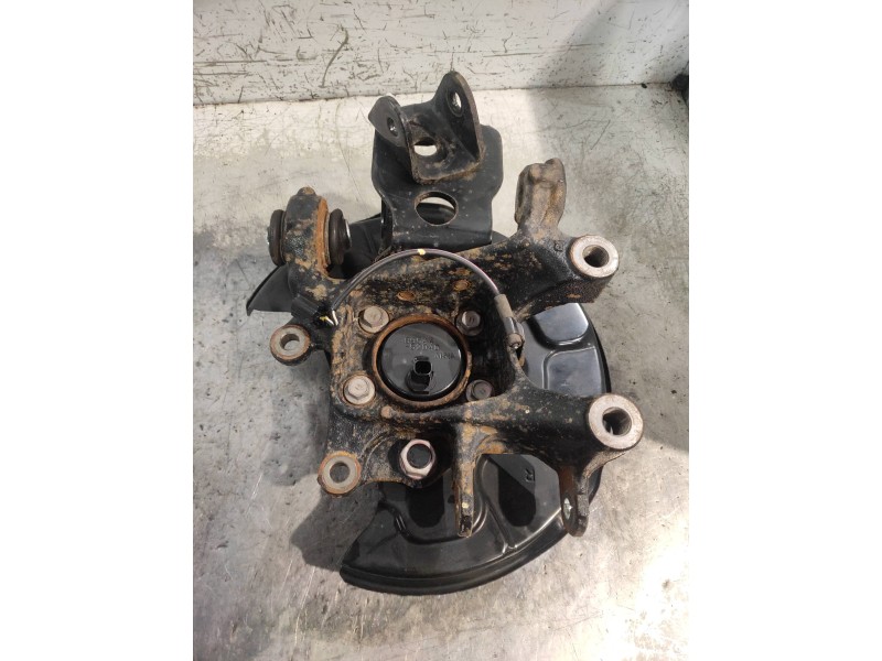 Recambio de mangueta trasera derecha para lexus nx 300h 2wd referencia OEM IAM   