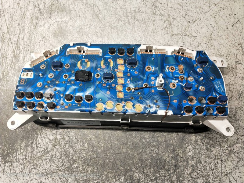 Recambio de cuadro instrumentos para toyota land cruiser (j9) 3.0 turbodiesel referencia OEM IAM 8380060130 BD 