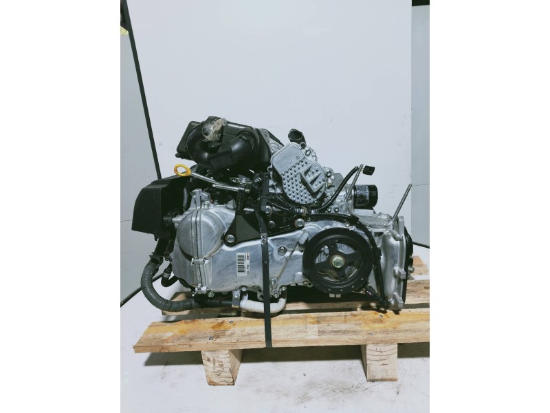 Recambio de motor completo para toyota yaris hybrid active referencia OEM IAM 1NZ 8242322 