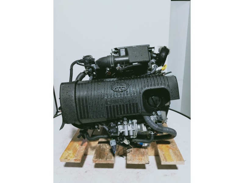Recambio de motor completo para toyota yaris hybrid active referencia OEM IAM 1NZ 8242322 