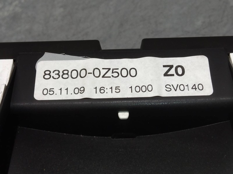 Recambio de cuadro instrumentos para toyota auris luna referencia OEM IAM 838000Z500  