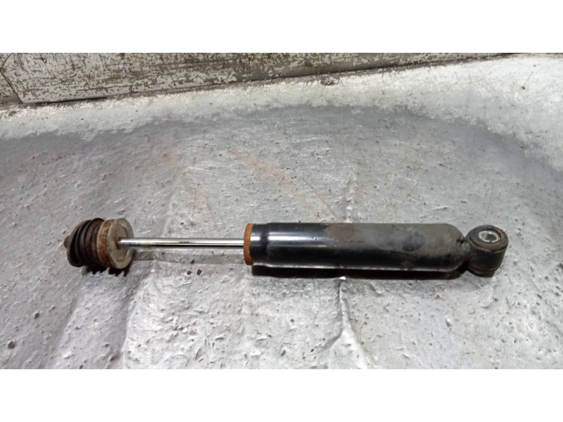 Recambio de amortiguador delantero izquierdo para renault maxity fg 130.35/45 referencia OEM IAM   