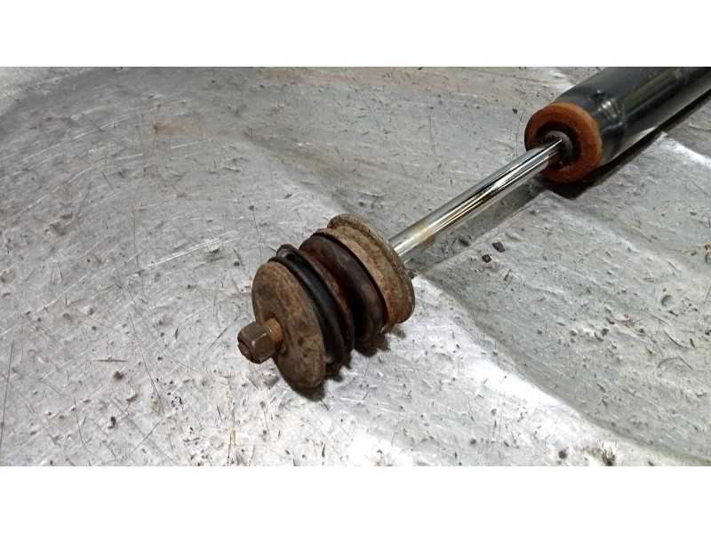 Recambio de amortiguador delantero izquierdo para renault maxity fg 130.35/45 referencia OEM IAM   