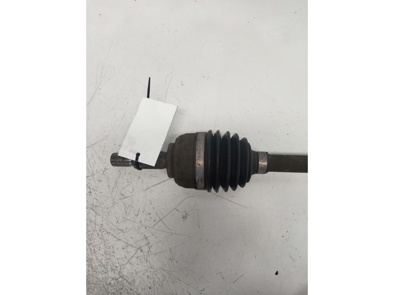 Recambio de transmision delantera derecha para renault clio iii dynamique referencia OEM IAM 8201055673  