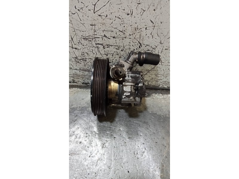 Recambio de bomba direccion para mercedes-benz vito (w638) caja cerrada 110 cdi  (638.094) referencia OEM IAM 7692955511  