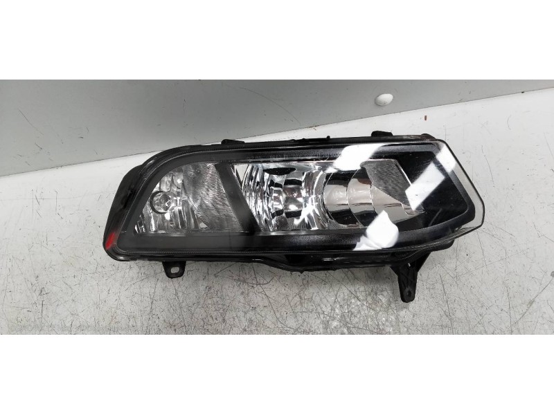 Recambio de faro antiniebla derecho para volkswagen polo (6c1) advance bluemotion referencia OEM IAM 6C0941662D  