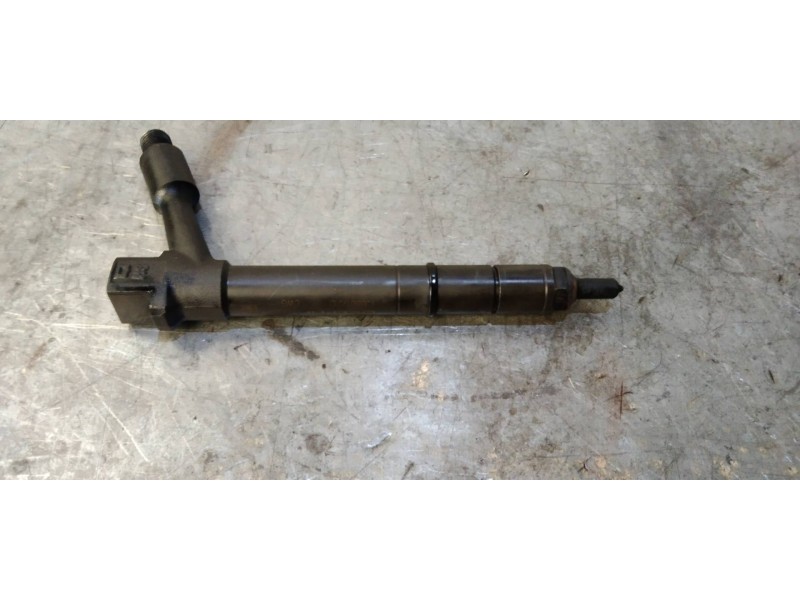 Recambio de inyector para opel combo (corsa c) familiar referencia OEM IAM TJBB01901D  