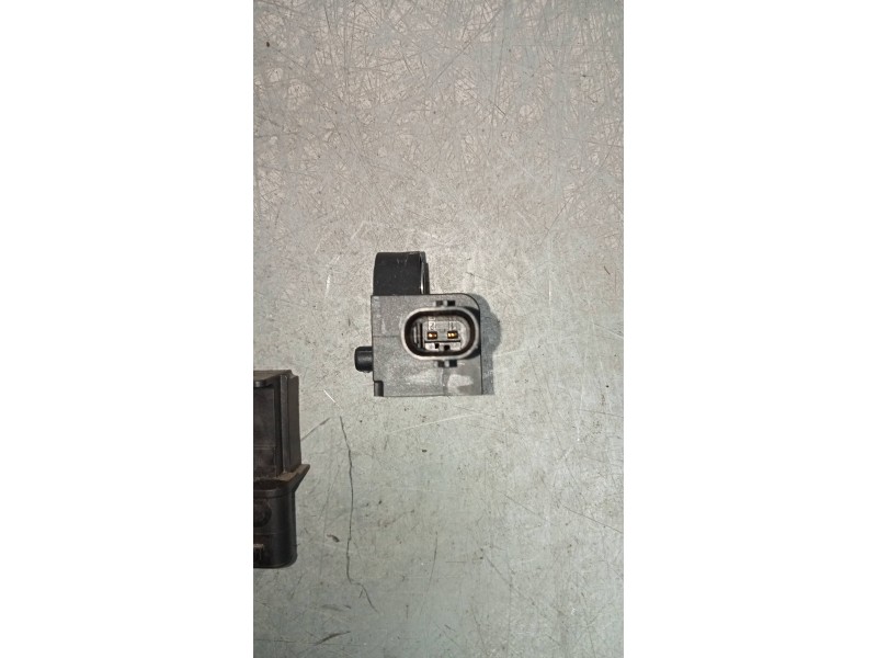 Recambio de sensor para ssangyong tivoli 1.6 turbodiesel cat referencia OEM IAM 8627035000  SENSORES DE IMPACTO