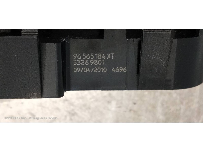 Recambio de mando elevalunas delantero derecho para peugeot 308 1.6 16v hdi fap referencia OEM IAM 96565184XT  