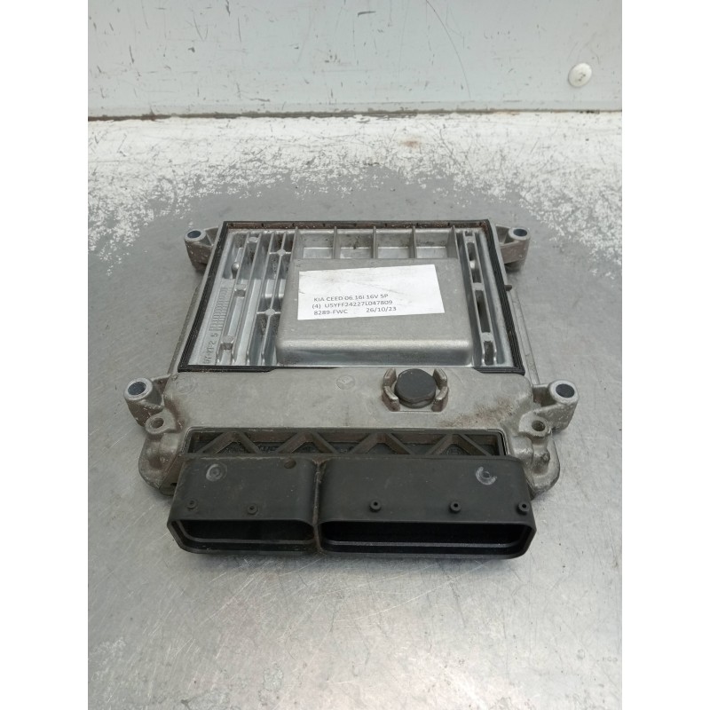 Recambio de centralita motor uce para kia cee´d 1.6 cat referencia OEM IAM 0261201324 13740467 1039S21590