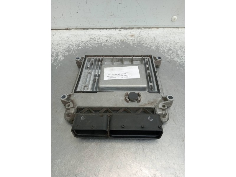 Recambio de centralita motor uce para kia cee´d 1.6 cat referencia OEM IAM 0261201324 13740467 1039S21590