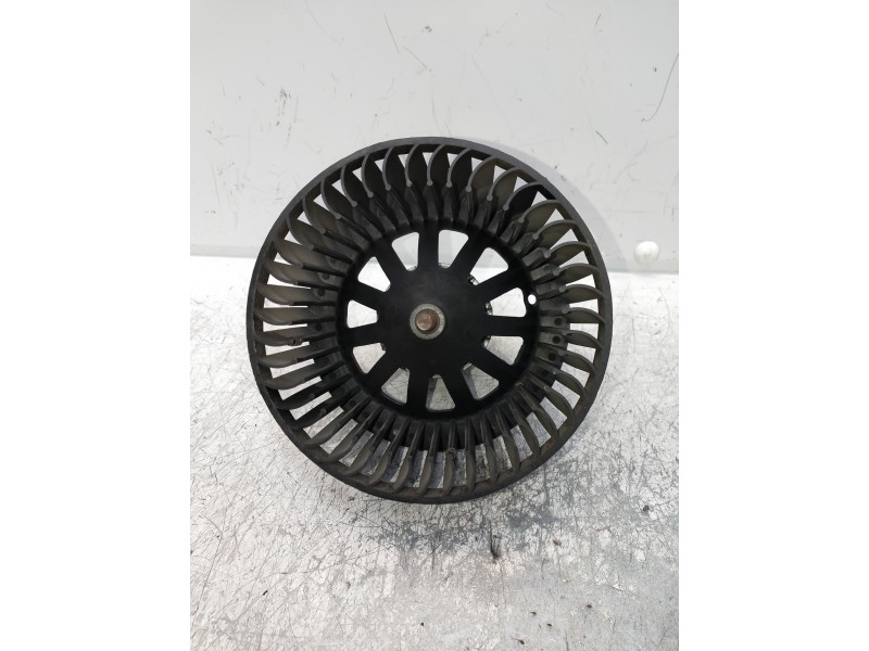 Recambio de motor calefaccion para peugeot 206 berlina xr referencia OEM IAM 0130063101  