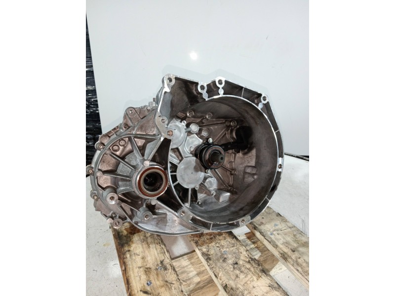 Recambio de caja cambios para ford focus lim. trend referencia OEM IAM CV6R7002PF TTFN0 121017 033547 6V