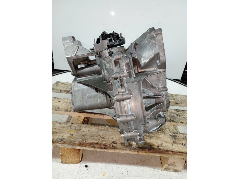 Recambio de caja cambios para ford focus lim. trend referencia OEM IAM CV6R7002PF TTFN0 121017 033547 6V