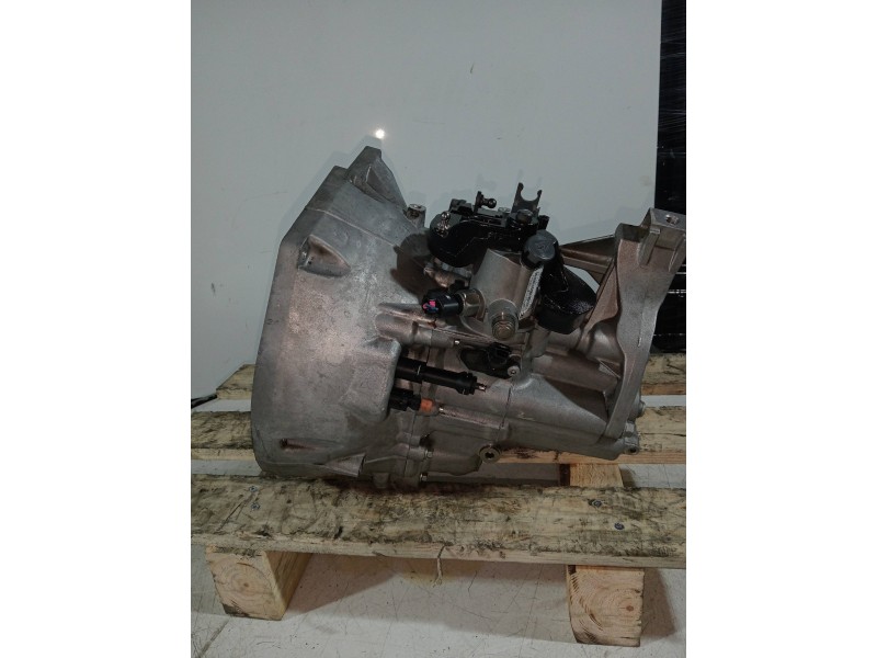 Recambio de caja cambios para ford focus lim. trend referencia OEM IAM CV6R7002PF TTFN0 121017 033547 6V