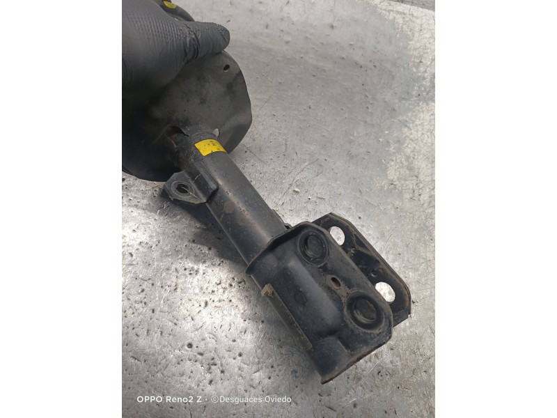 Recambio de amortiguador delantero derecho para toyota avensis berlina (t25) 1.8 sol sedán (4-ptas.) referencia OEM IAM   