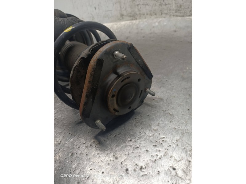 Recambio de amortiguador delantero derecho para toyota avensis berlina (t25) 1.8 sol sedán (4-ptas.) referencia OEM IAM   