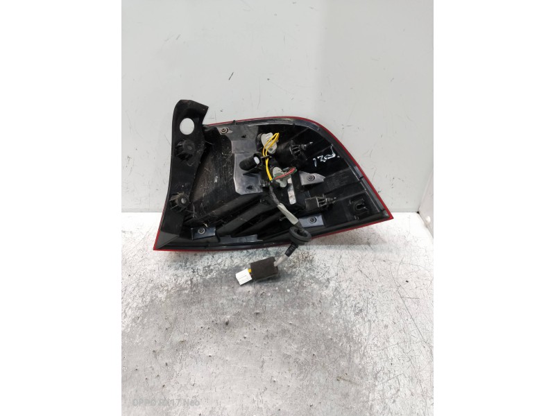 Recambio de piloto trasero izquierdo para kia rio (yb) attract referencia OEM IAM 924011W2L  