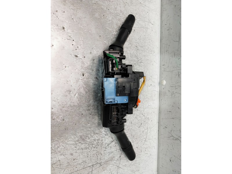 Recambio de mando luces para toyota avensis (t27) 2.0 d-4d cat referencia OEM IAM   