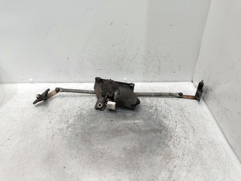 Recambio de motor limpia delantero para peugeot 205 berlina 1.8 d referencia OEM IAM   