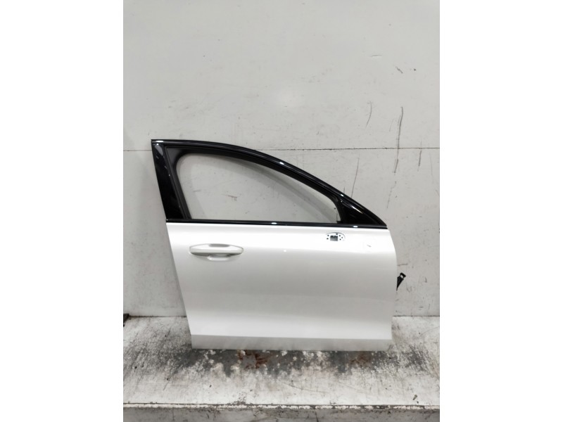 Recambio de puerta delantera derecha para volvo v60 familiar referencia OEM IAM   5P
