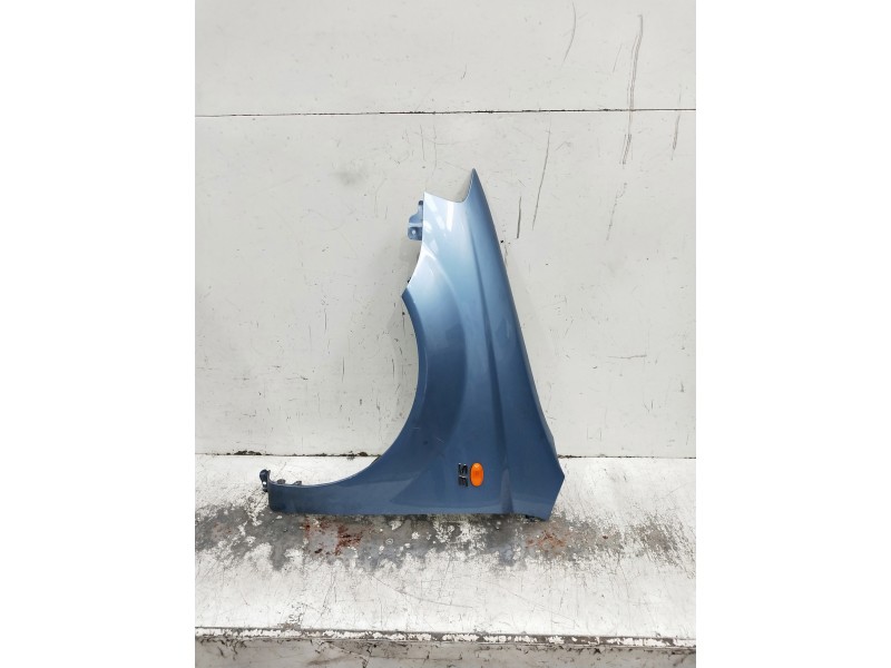 Recambio de aleta delantera izquierda para daewoo kalos referencia OEM IAM   