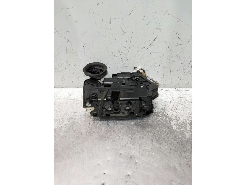 Recambio de motor cierre centralizado trasero izquierdo para volkswagen golf vi (5k1) referencia OEM IAM 5K4839015H  