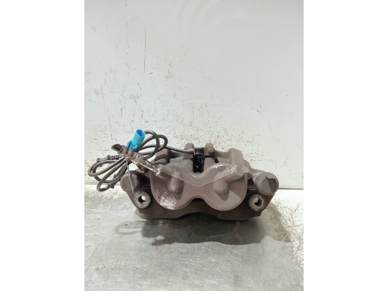 Recambio de pinza freno delantera derecha para volkswagen crafter combi (2e) referencia OEM IAM   