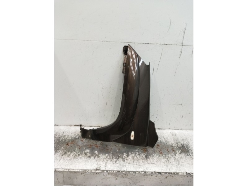 Recambio de aleta delantera izquierda para kia sportage ii (je_, km_) 2.0 crdi referencia OEM IAM   