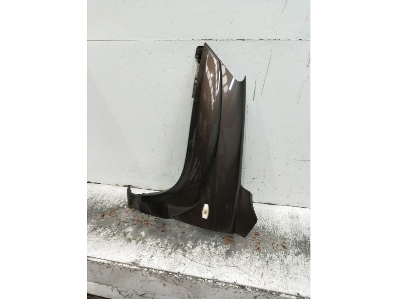 Recambio de aleta delantera izquierda para kia sportage ii (je_, km_) 2.0 crdi referencia OEM IAM   