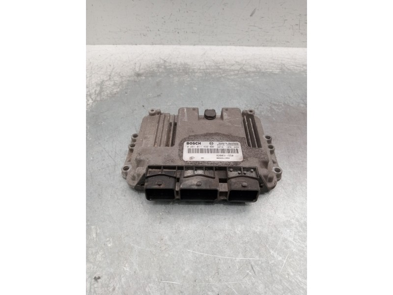 Recambio de centralita motor uce para opel movano a furgoneta (x70) 2.5 dti (fd) referencia OEM IAM 0281011432 8200311550 