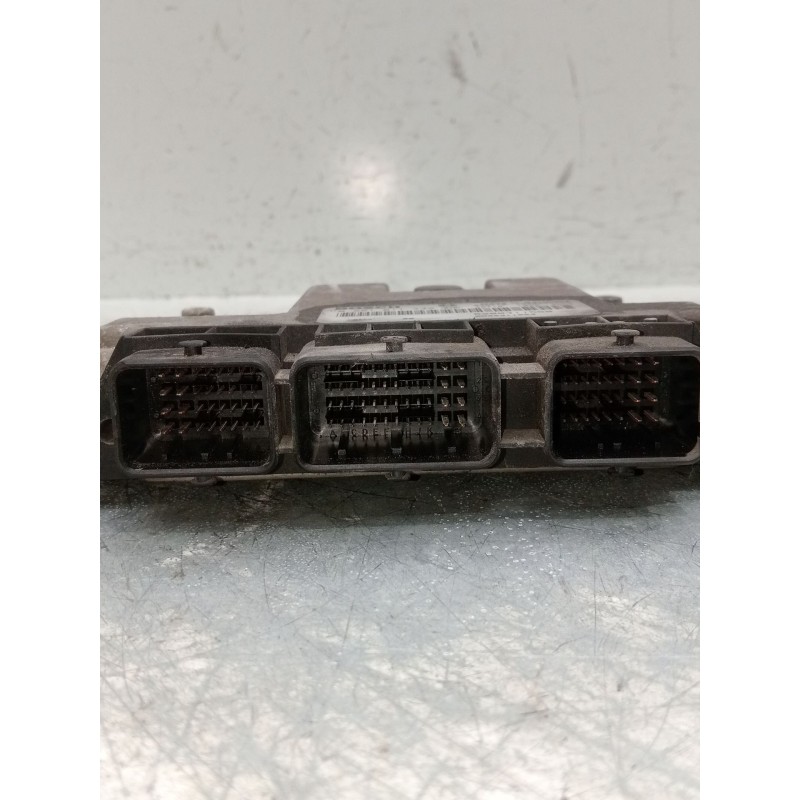 Recambio de centralita motor uce para opel movano a furgoneta (x70) 2.5 dti (fd) referencia OEM IAM 0281011432 8200311550 