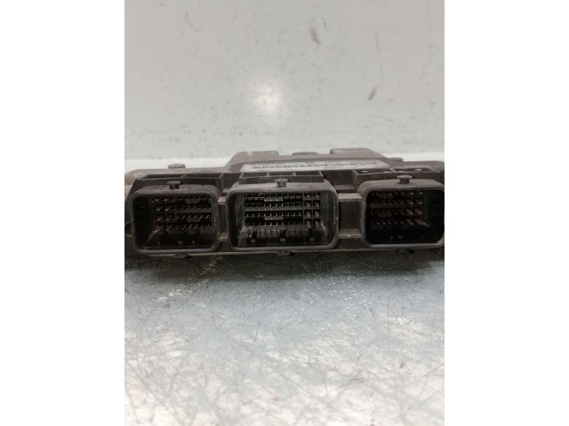 Recambio de centralita motor uce para opel movano a furgoneta (x70) 2.5 dti (fd) referencia OEM IAM 0281011432 8200311550 