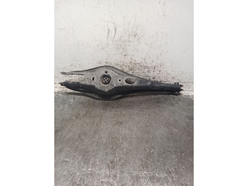 Recambio de brazo suspension inferior trasero derecho para volkswagen touran (5t1) 1.6 tdi referencia OEM IAM   