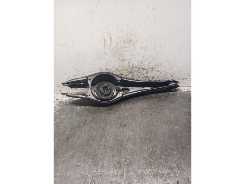 Recambio de brazo suspension inferior trasero izquierdo para volkswagen touran (5t1) 1.6 tdi referencia OEM IAM   
