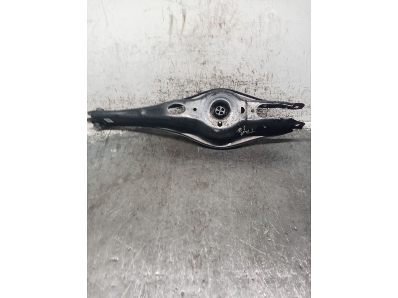 Recambio de brazo suspension inferior trasero izquierdo para volkswagen touran (5t1) 1.6 tdi referencia OEM IAM   
