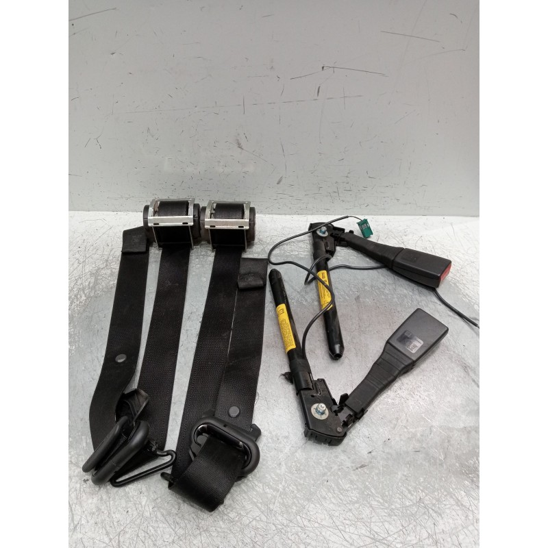Recambio de juego cinturones delantero para opel astra h gtc (a04) 1.7 cdti (l08) referencia OEM IAM   