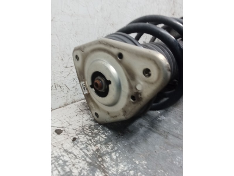 Recambio de amortiguador delantero derecho para peugeot 308 sw ii (lc_, lj_, lr_, lx_, l4_) 1.5 bluehdi 130 referencia OEM IAM 9