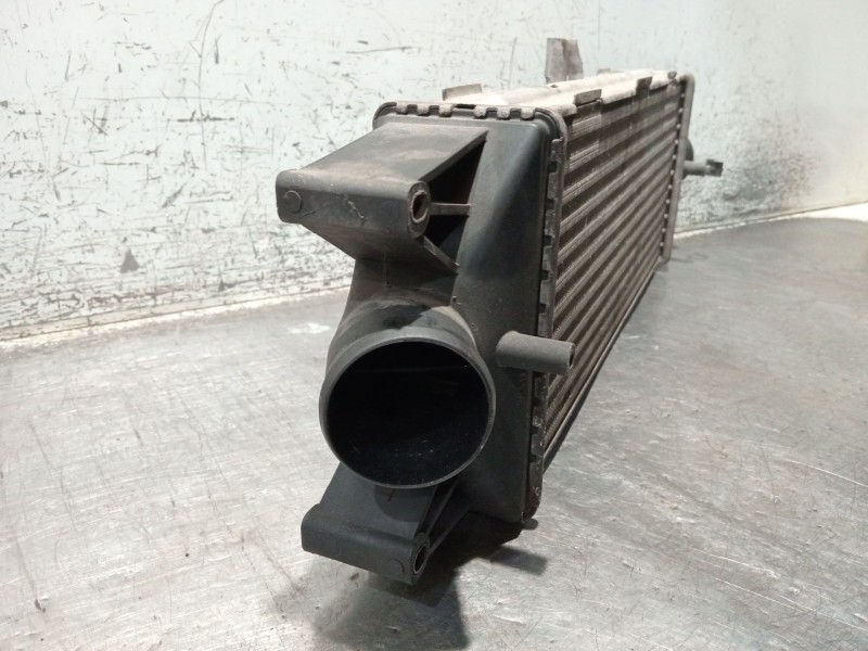 Recambio de intercooler para iveco daily v furgoneta 29s13, 29l13, 35c13, 35s13, 40c13, 40s13 referencia OEM IAM 866968000  
