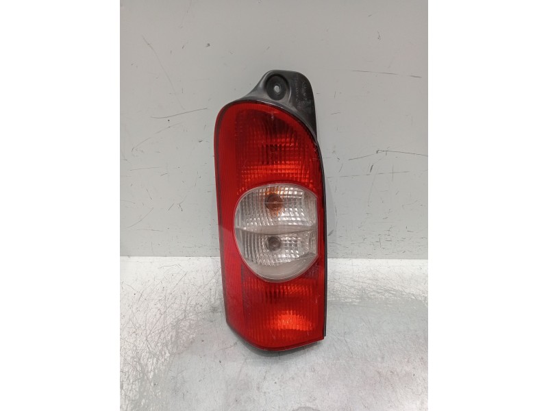 Recambio de piloto trasero izquierdo para opel movano a furgoneta (x70) 2.5 dti (fd) referencia OEM IAM   